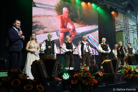 Ansambel bratov Poljanšek že 50 let navdihuje in zabava z nepozabnimi melodijami (58)